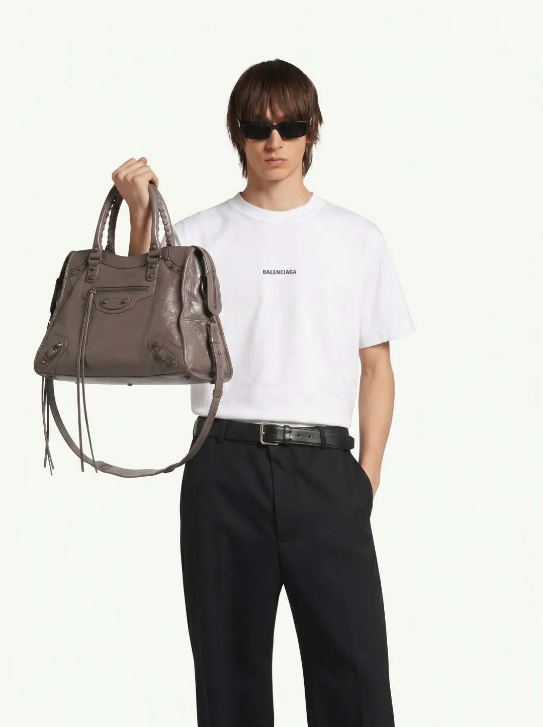 P100✨🔥 [balenciaga] 2026FW short-sleeved T-shirt Premium 26s double yarn 300g fabric embroidery process wash water spray Ma Jiu distressed color: wash water black wash water white wash water Khaki Size: S M L XL 2XL